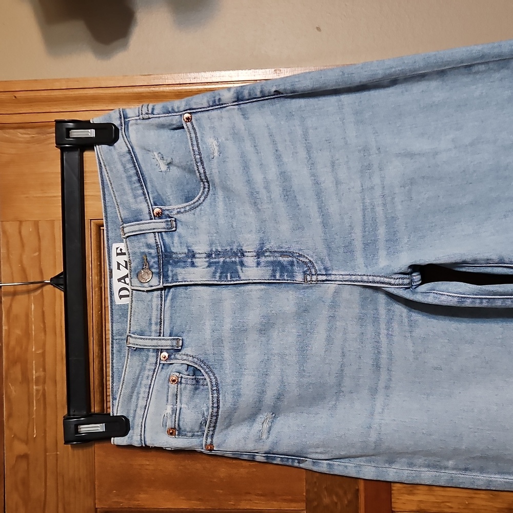 NWOT Daze Denim High Wide-Leg Distressed Jeans - Picture 6 of 12